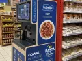 Stacja Pasta Station z makaronem Lubella zachęca do zakupu. Obok półki z markami własnymi marketów.