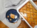Pyszna baklava z orzechami, idealna na deser. Ten przepis na baklavę zachwyci każdego!