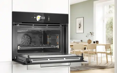 Nowoczesny piekarnik z funkcją Baking Sensor. Idealny do przygotowania ciasta z mikrofalówki kontra ciasto z piekarnika.