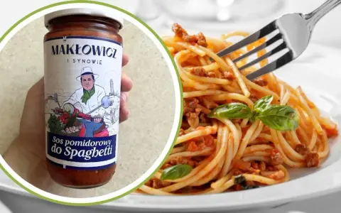 Sos pomidorowy Makłowicz i Synowie do spaghetti, gotowy do podania z domowym makaronem.