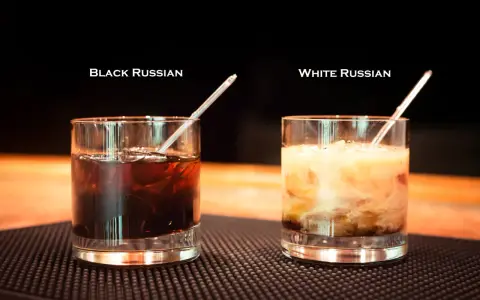 White Russian przepis: Sekrety drinka "Kolesia" i najlepsze wariacje