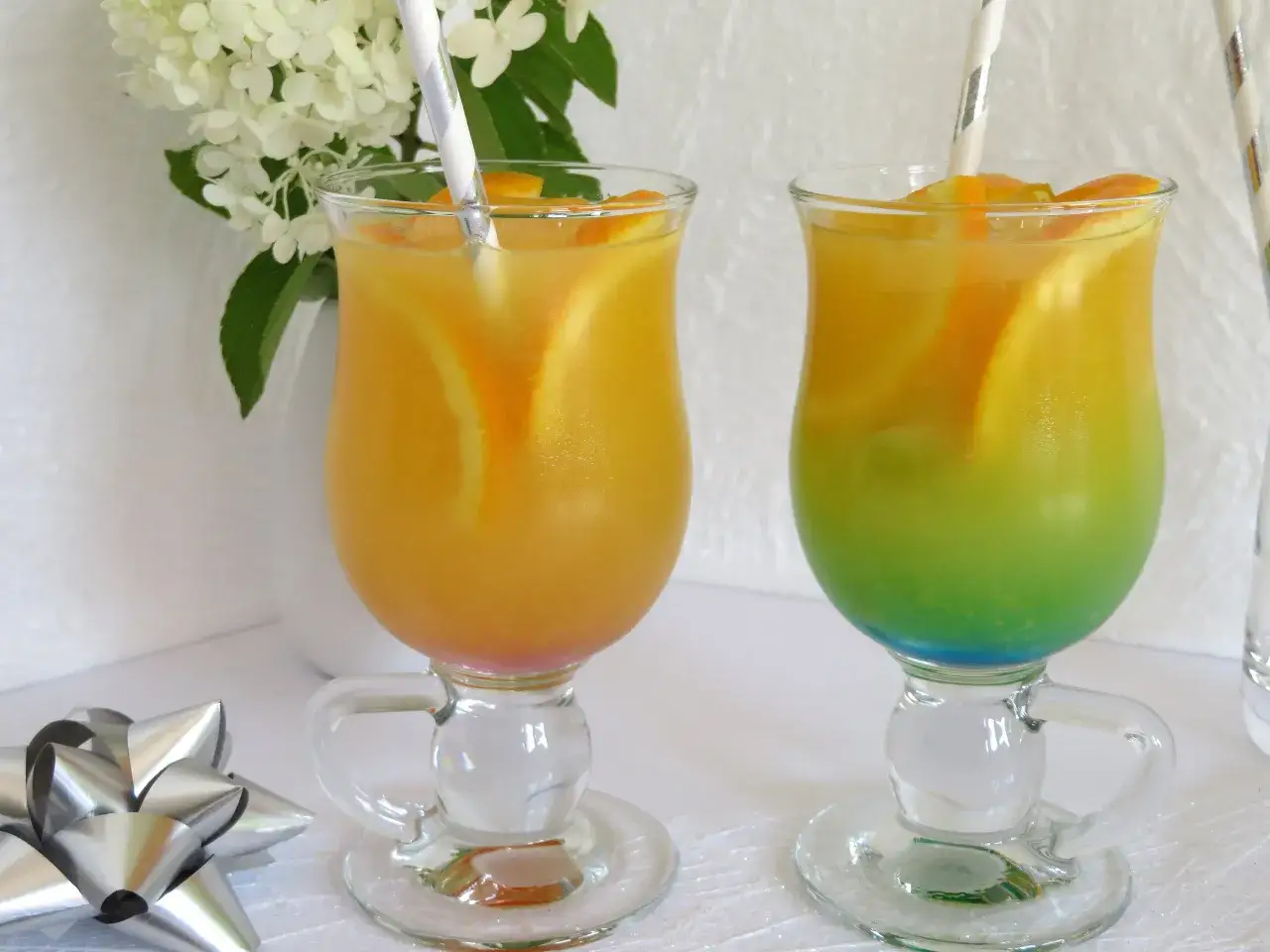 Rum z sokiem pomarańczowym koktajl szklanka