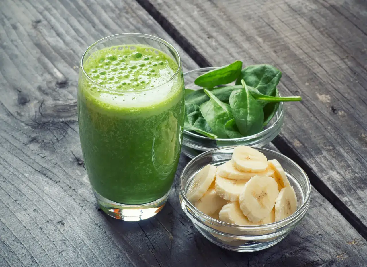 Zielone smoothie z kiwi i szpinakiem