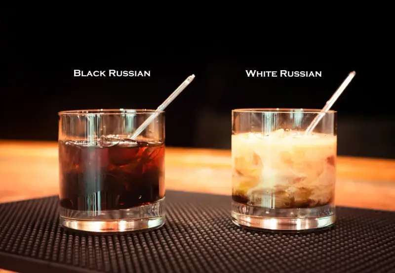 White Russian przepis: Sekrety drinka "Kolesia" i najlepsze wariacje
